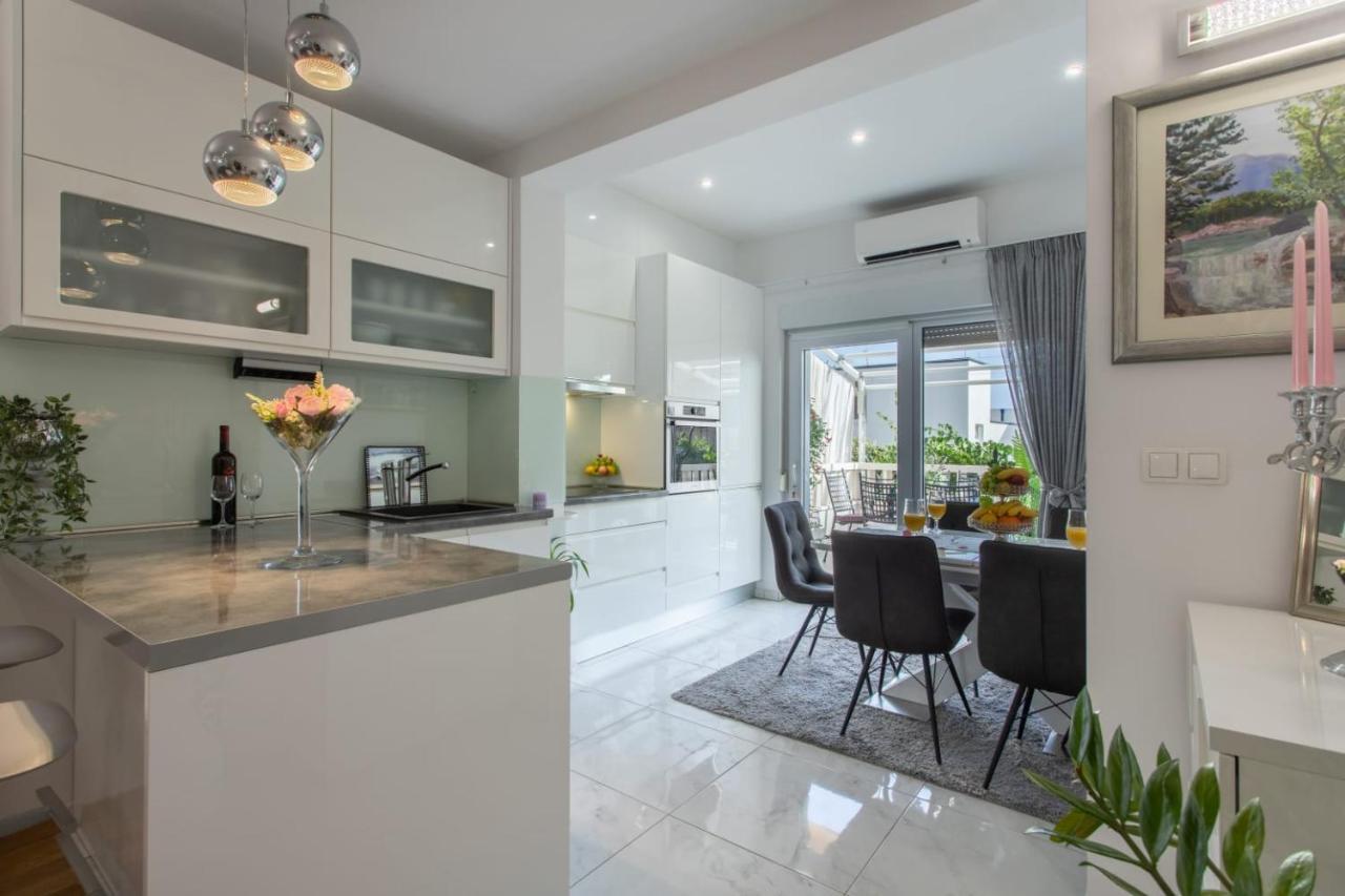 Lux Apartment Ema Kastela Ngoại thất bức ảnh